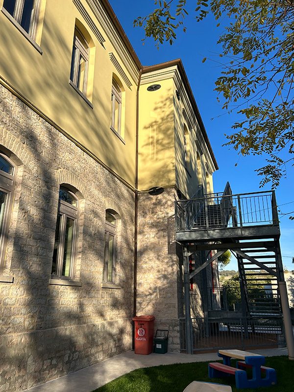Scuola primaria — Isola di Fano (Fossombrone) — foto 9