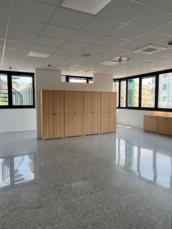Scuola professionale — Stazione di Ancona — foto 4