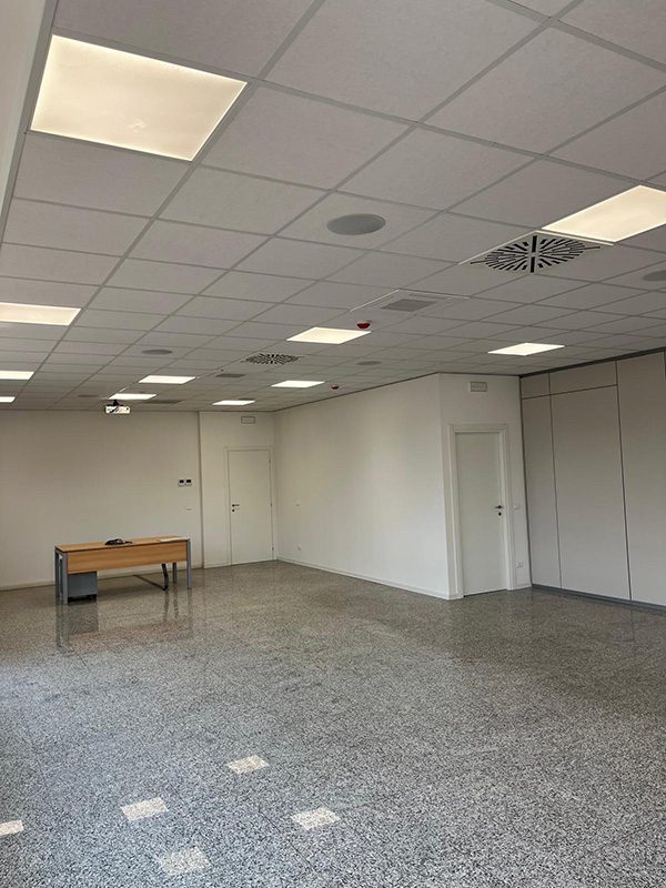 Scuola professionale — Stazione di Ancona — foto 10